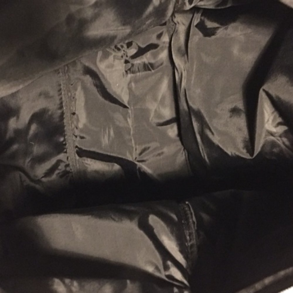 VICTORIA'S SECRET Gold Shimmery Tote/Weekend Bag - Picture 9 of 9
